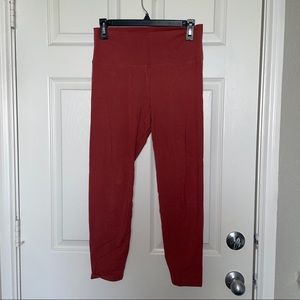 🆕 Old Navy Women's Orange Ankle-Length Athletic Wear Leggings